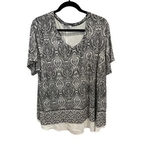 Rose & Olive Plus Size 3X Black White Floral Contrast Hem Stretch Knit Top NWT